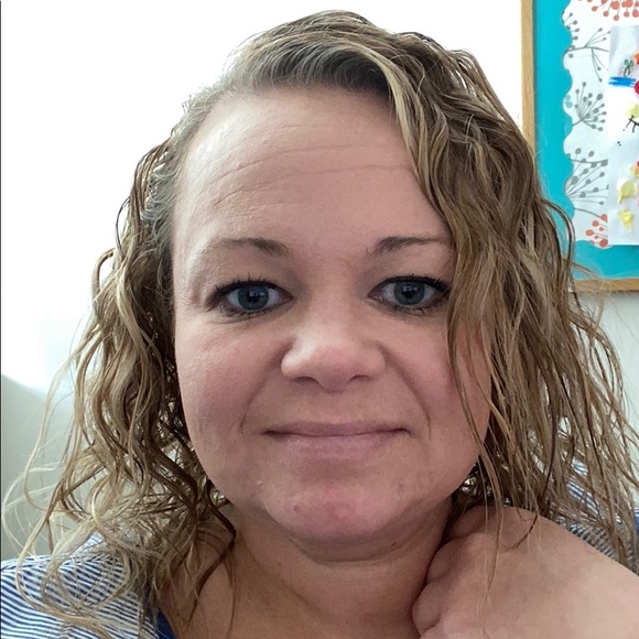 Meet your Posher, Lisa - Picture 1 of 1